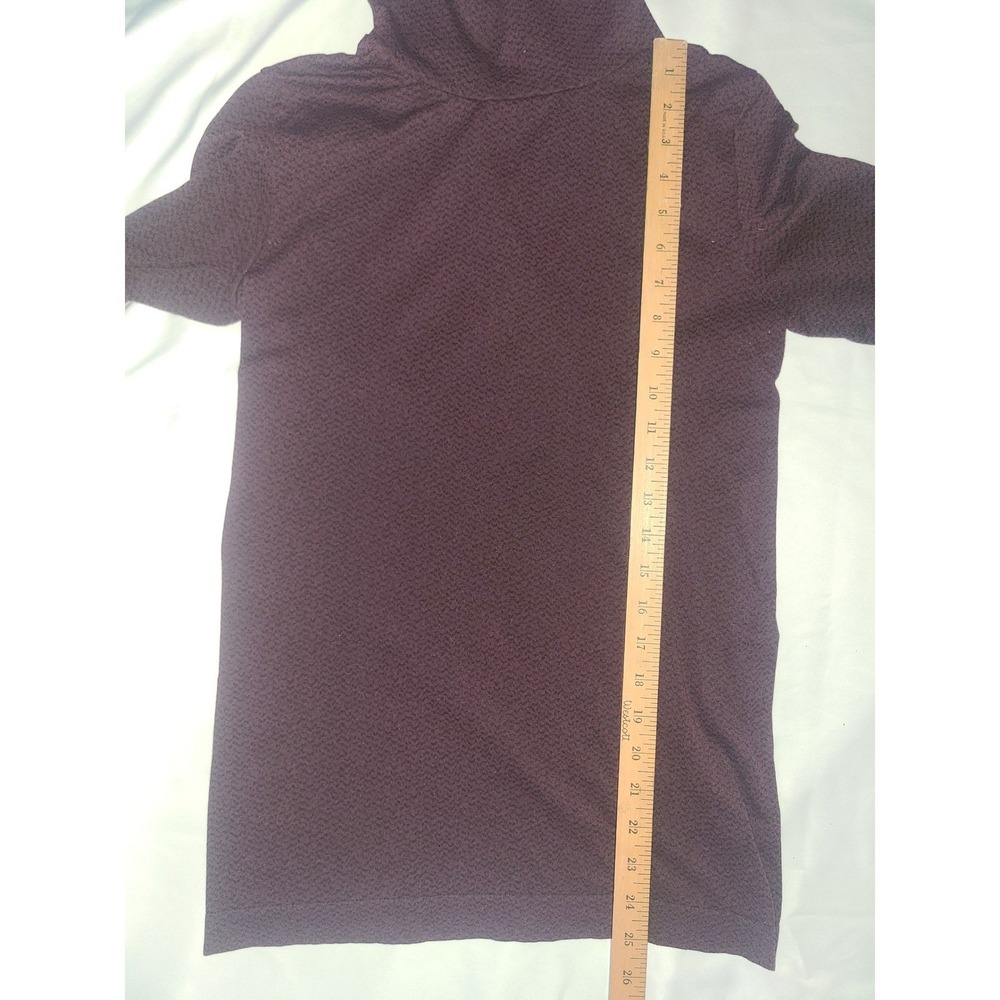 Athleta Flurry Peak Turtleneck Top Plum Burgundy Textured Size M 486817 - Picture 7 of 10